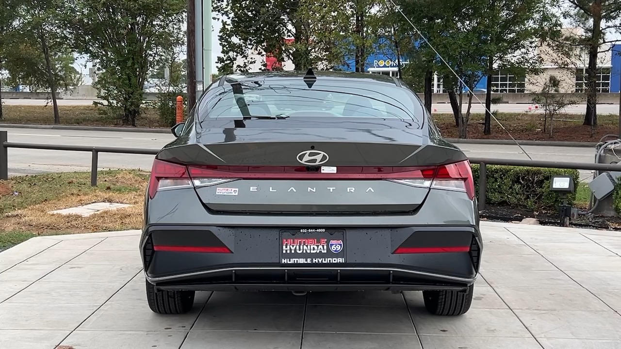 2024 Hyundai Elantra SEL 18