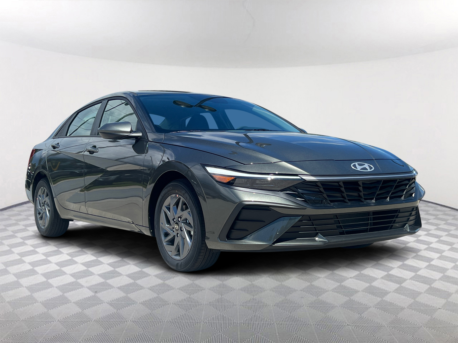 2024 Hyundai Elantra SEL 3