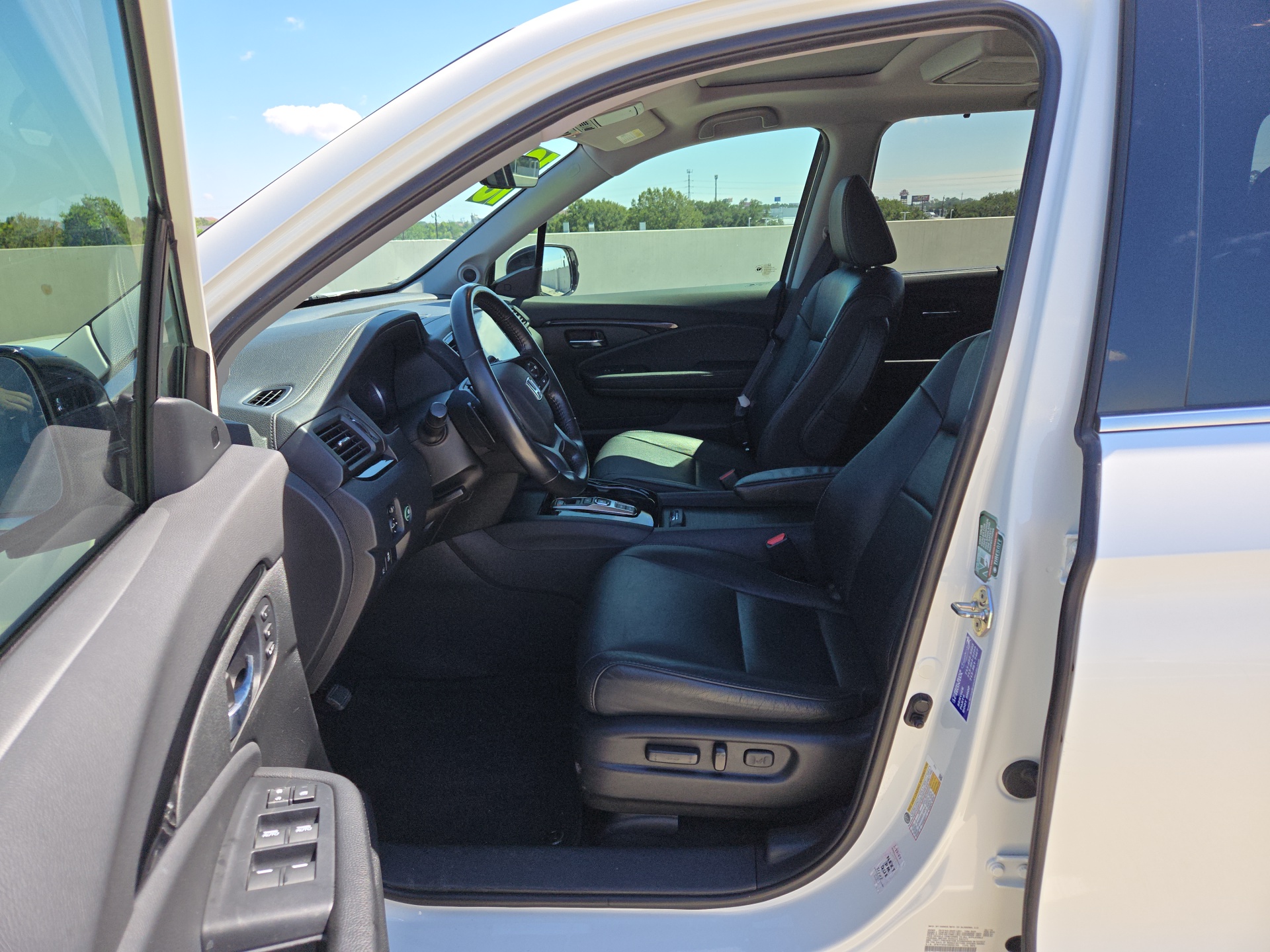 2019 Honda Pilot Touring 8-Passenger 4