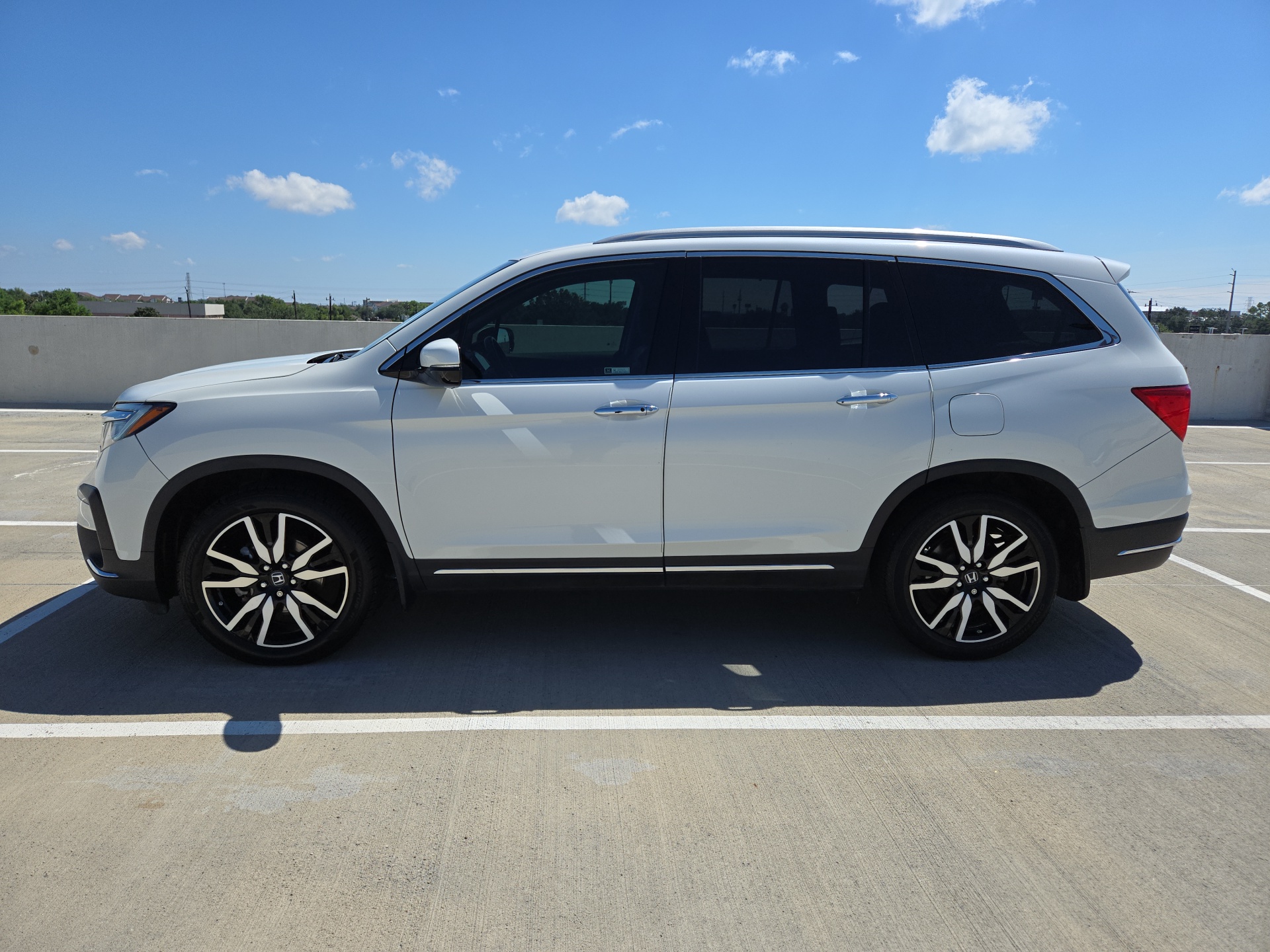 2019 Honda Pilot Touring 8-Passenger 9