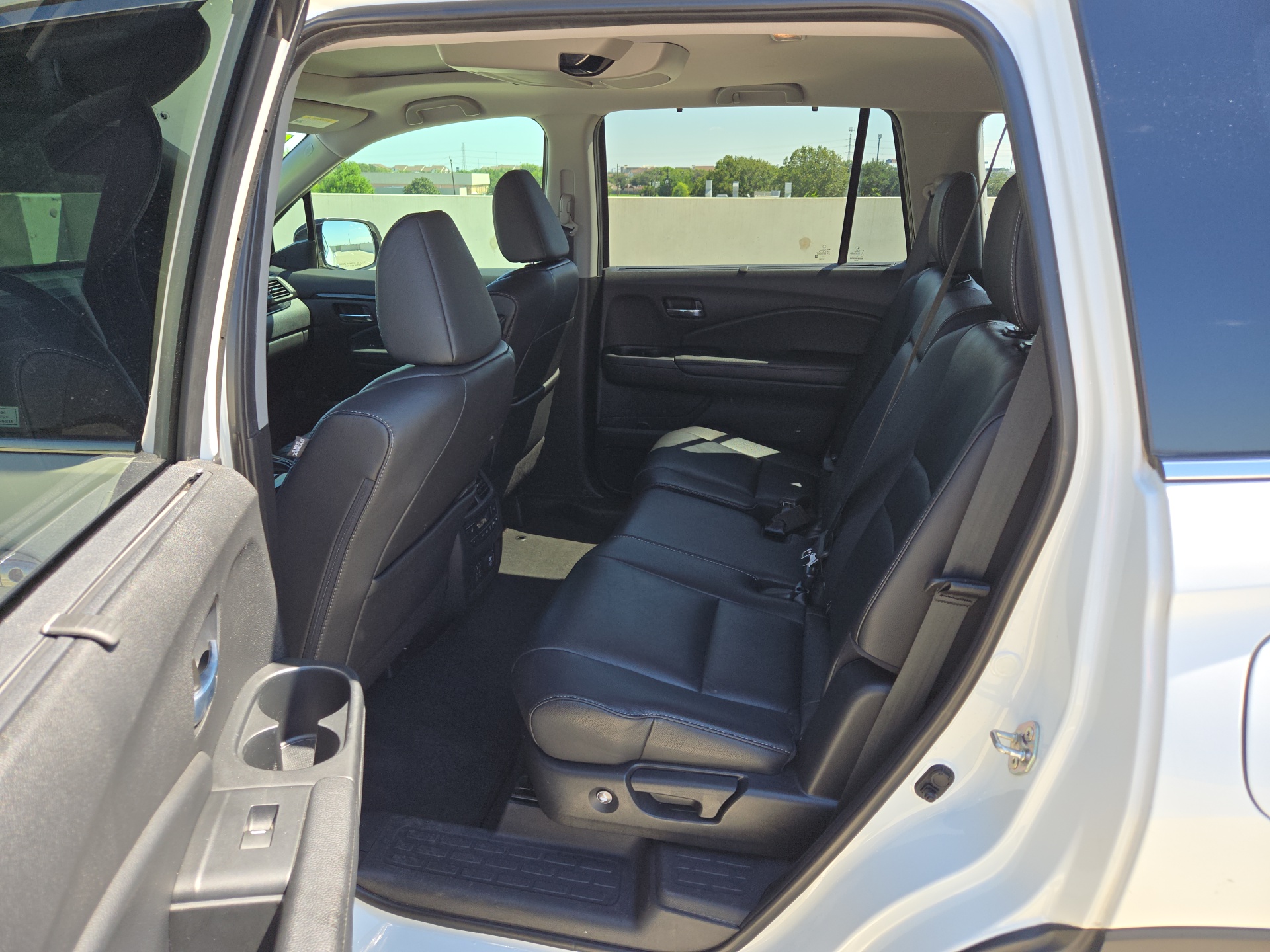 2019 Honda Pilot Touring 8-Passenger 29