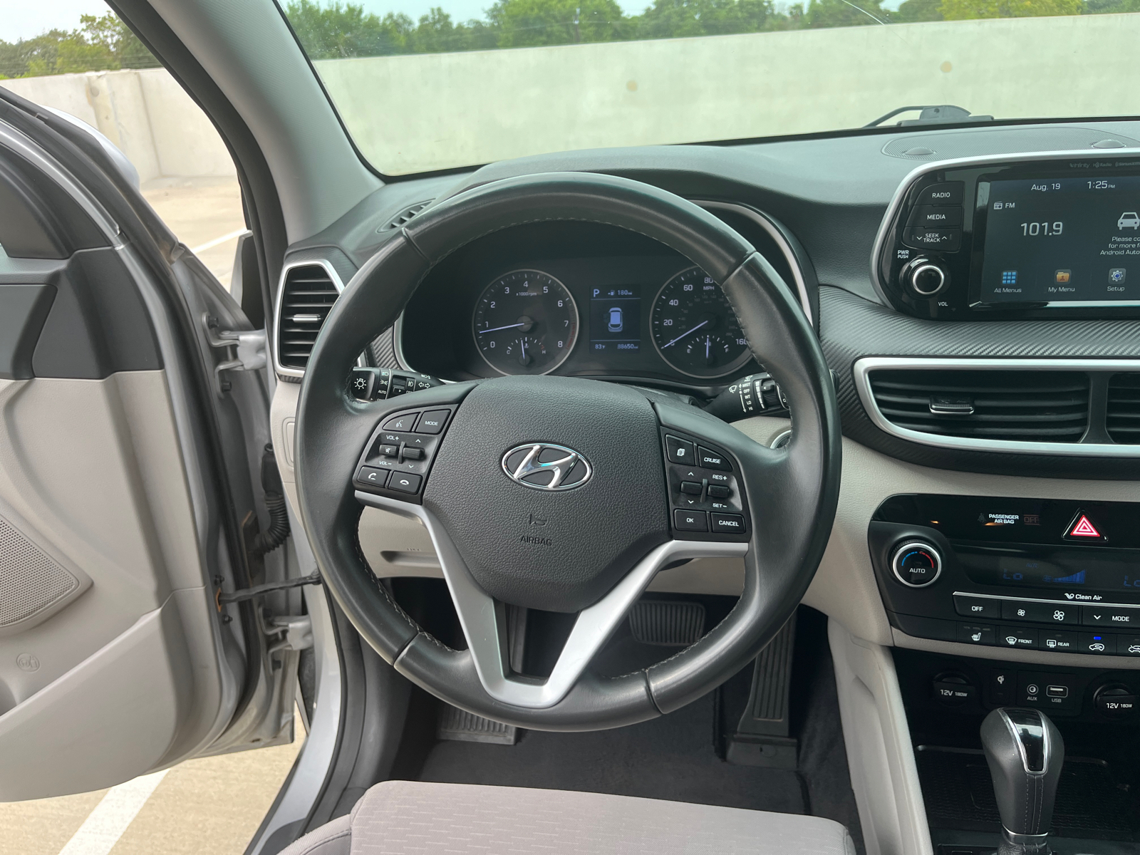 2020 Hyundai Tucson Sport 25