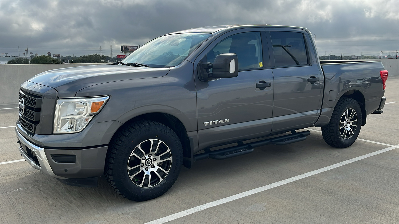 2022 Nissan Titan SV 7