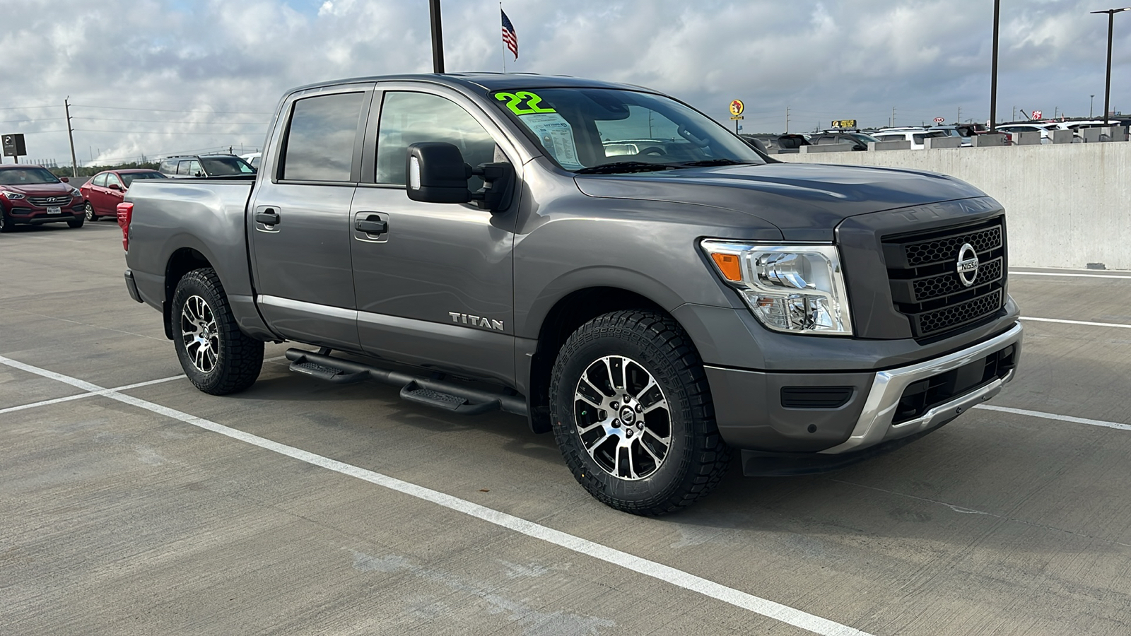 2022 Nissan Titan SV 13