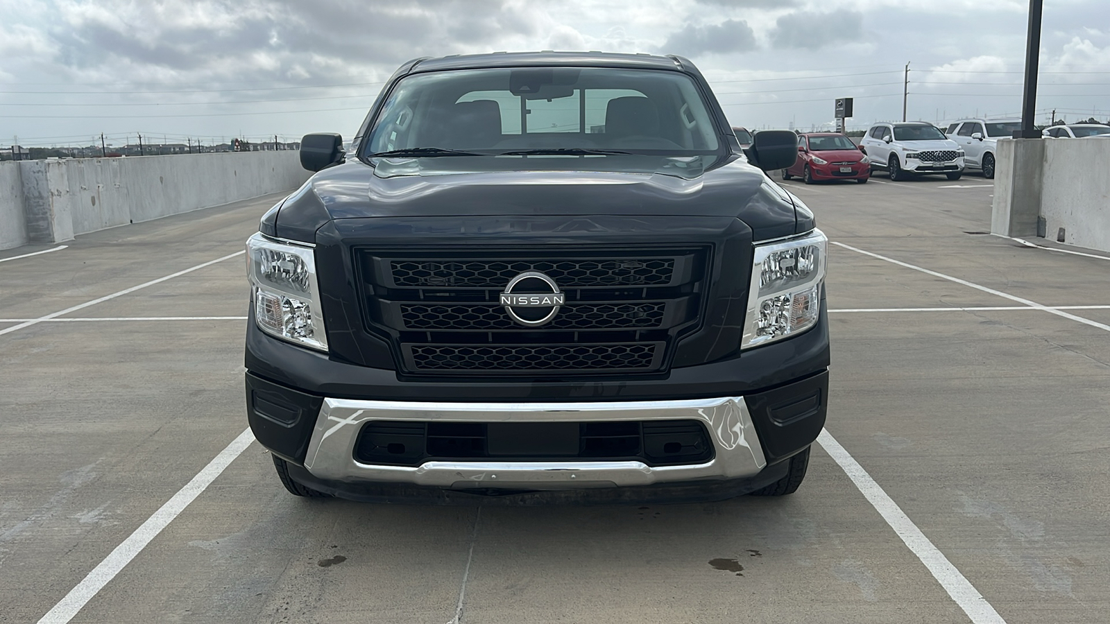 2023 Nissan Titan SV 8