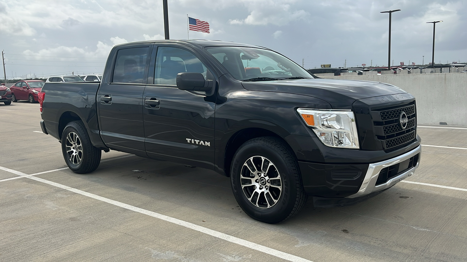 2023 Nissan Titan SV 15