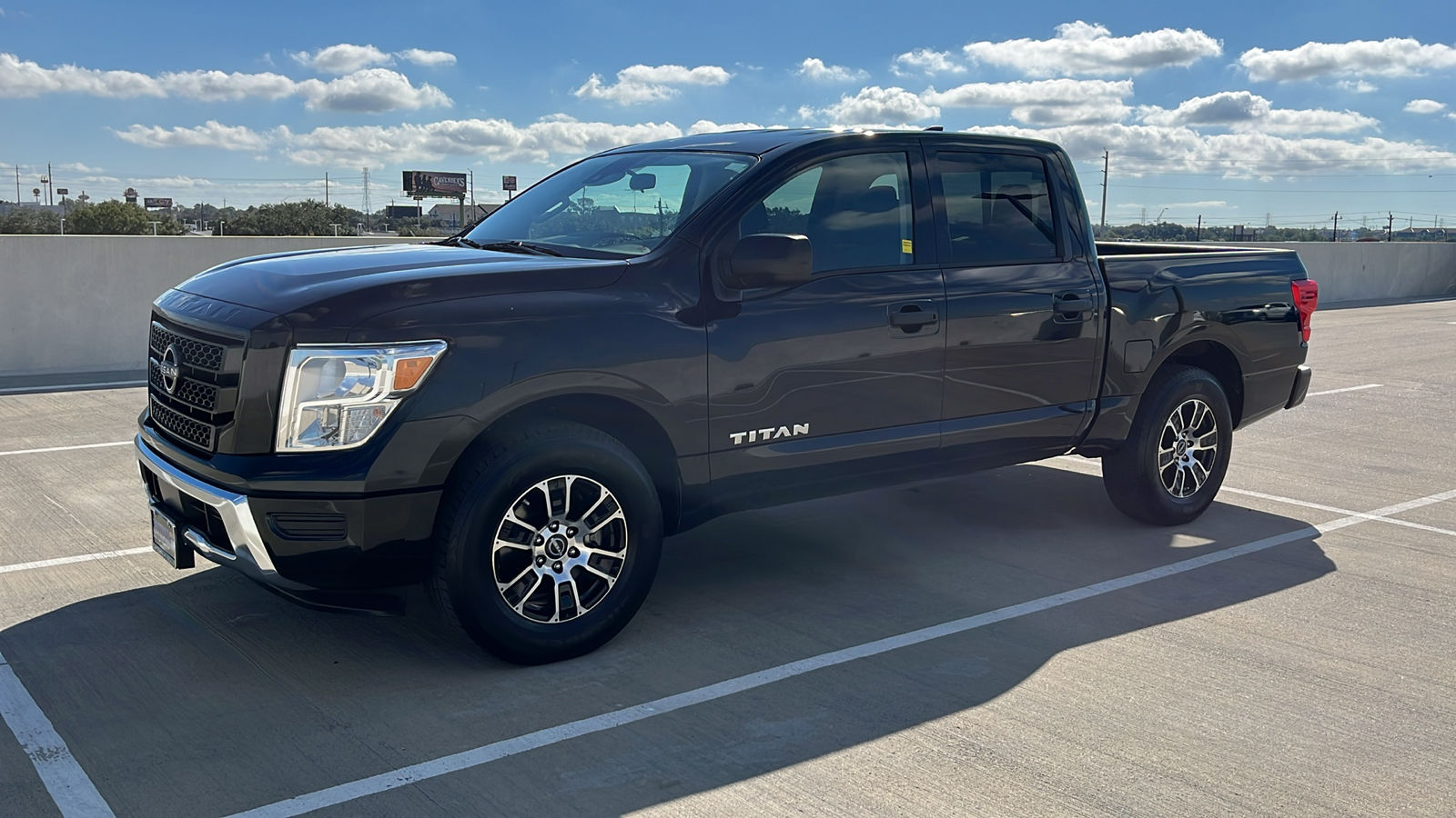 2023 Nissan Titan SV 7