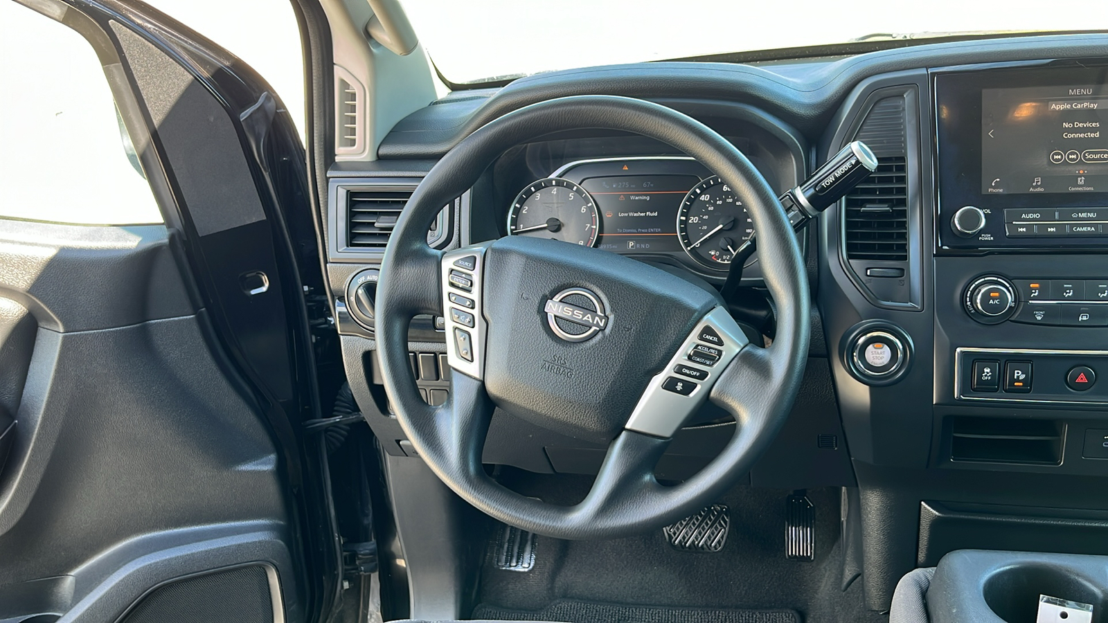 2023 Nissan Titan SV 25