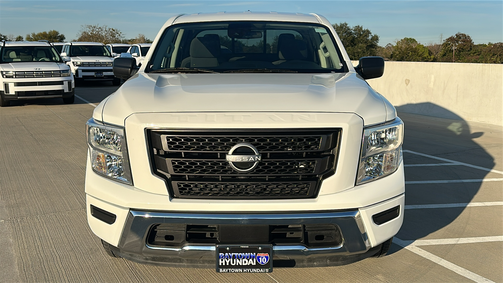 2023 Nissan Titan SV 6