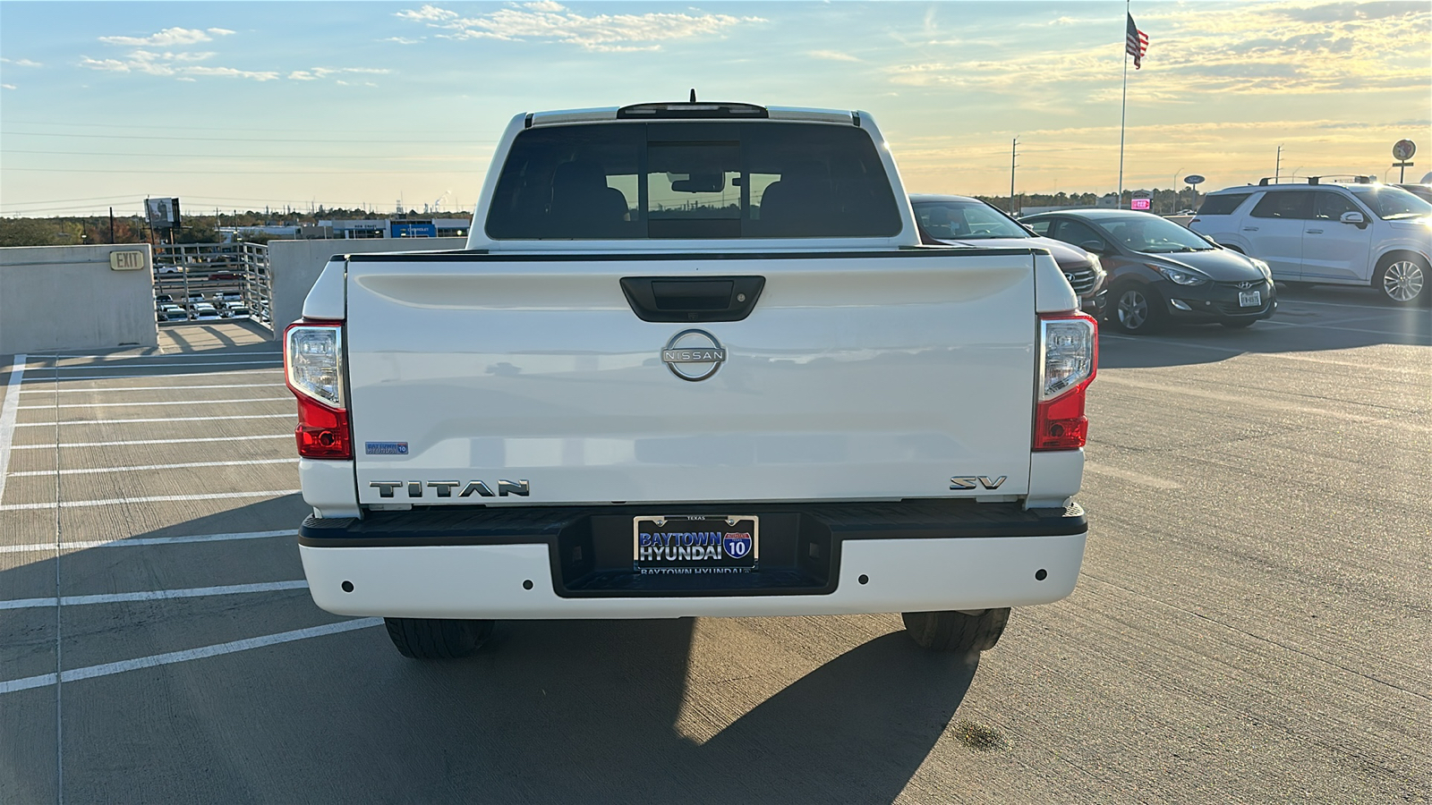 2023 Nissan Titan SV 9