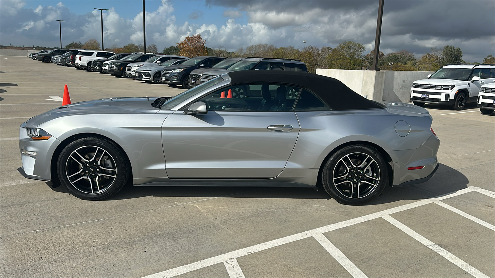 2022 Ford Mustang EcoBoost 8