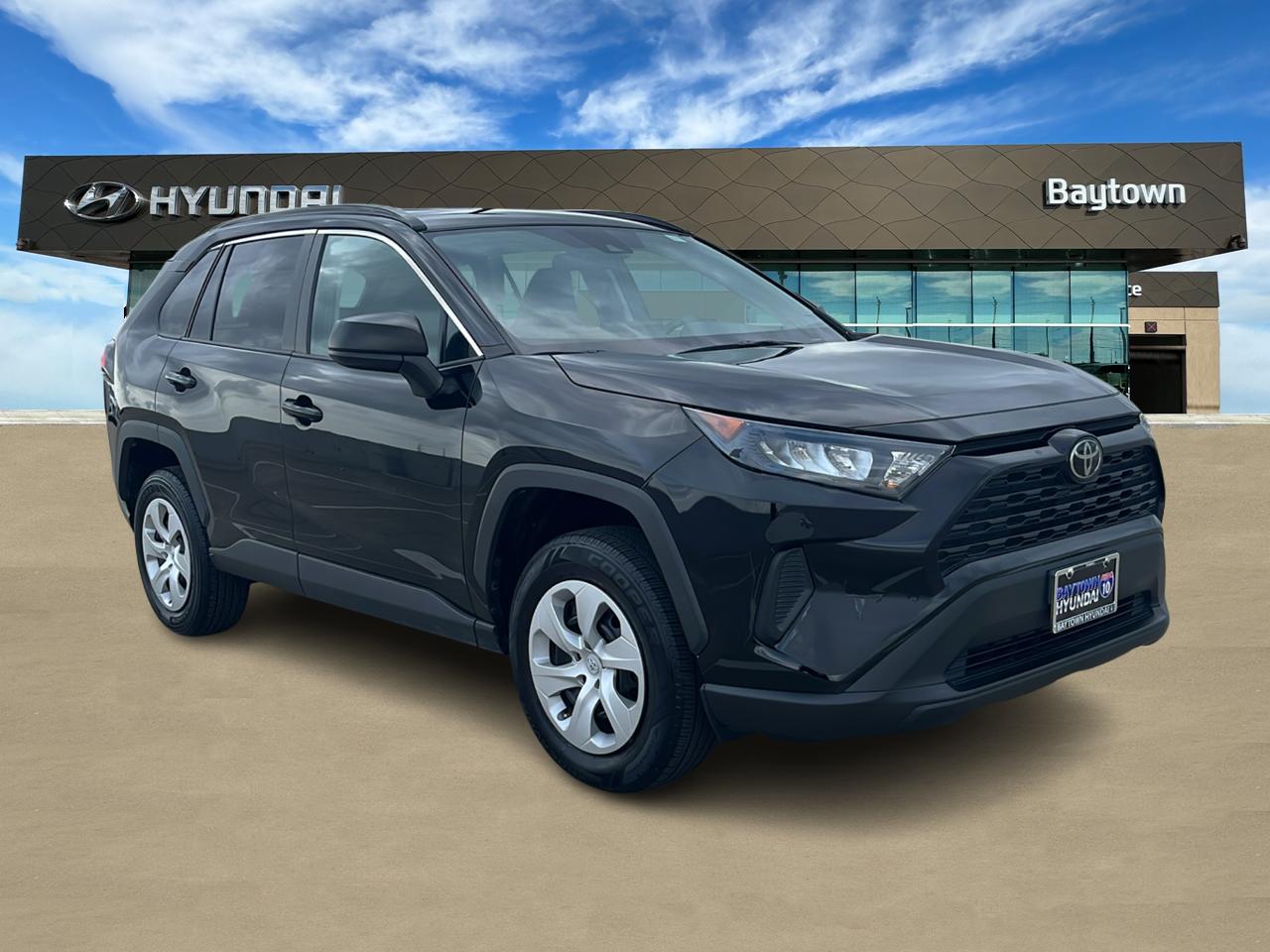 2021 Toyota RAV4 LE 1