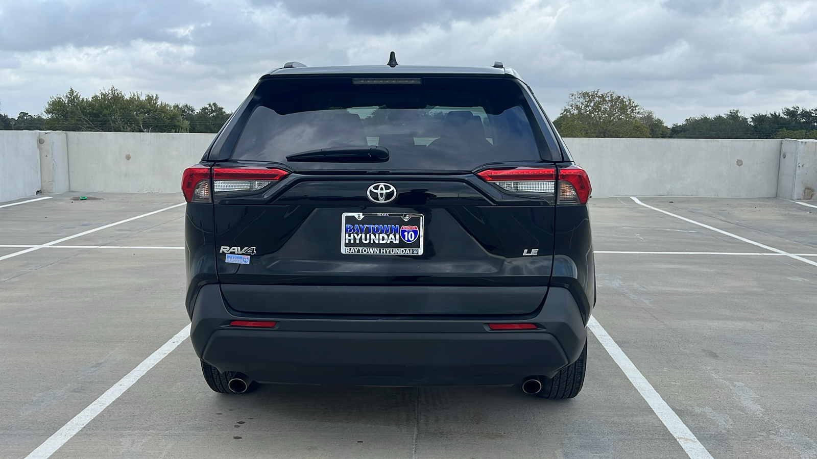 2021 Toyota RAV4 LE 10