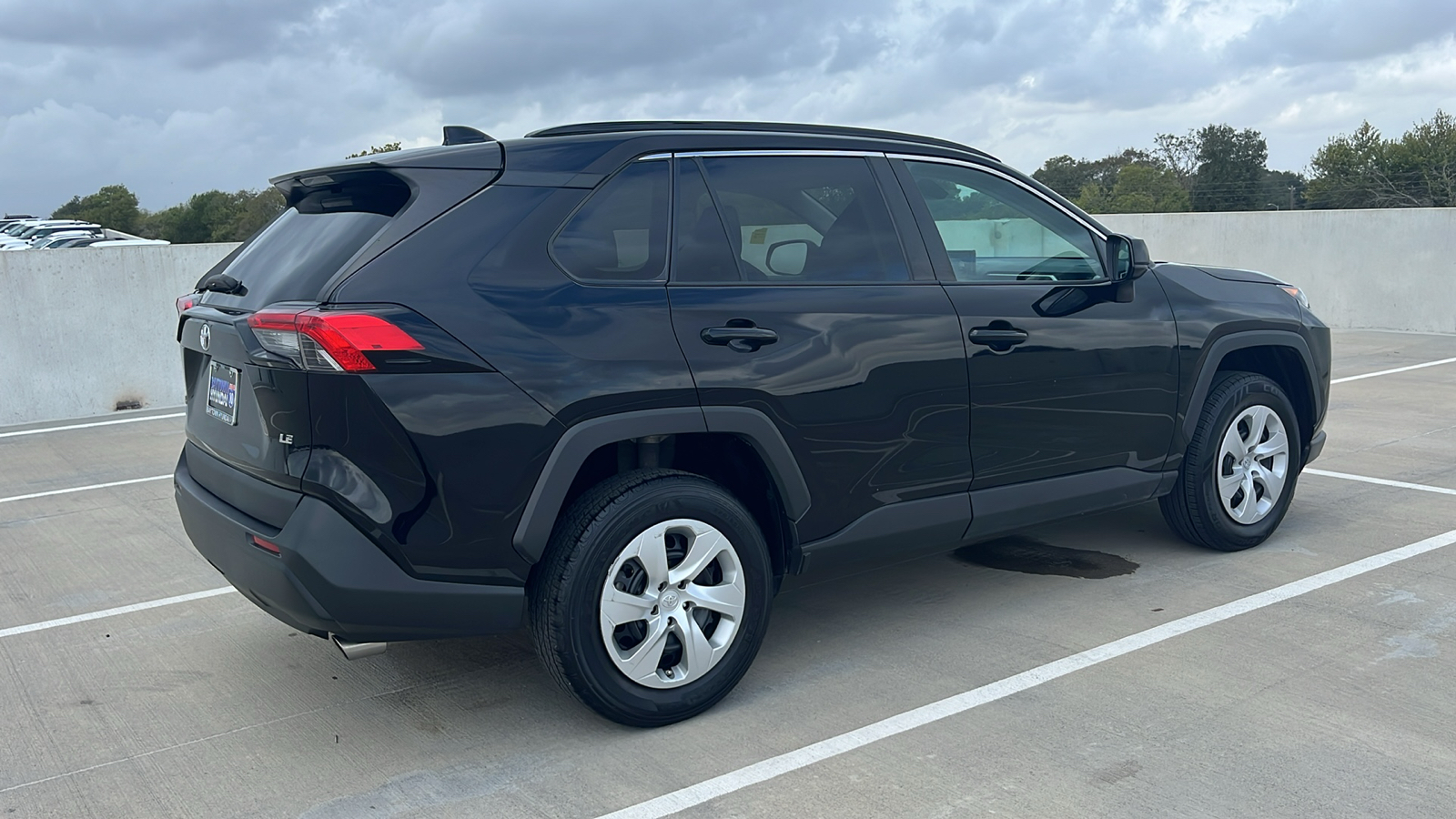 2021 Toyota RAV4 LE 11