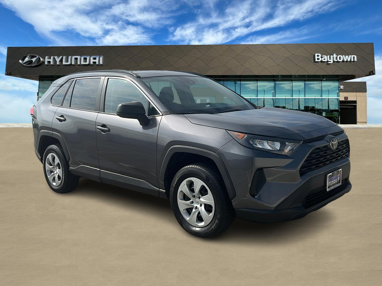 2021 Toyota RAV4 LE 1