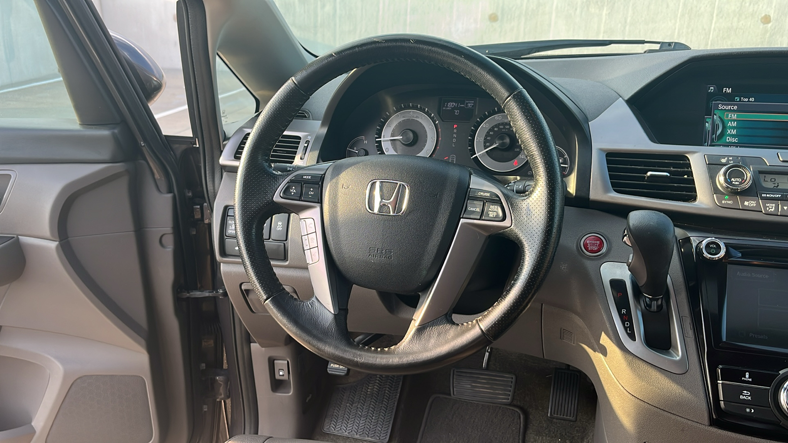 2015 Honda Odyssey EX-L 26