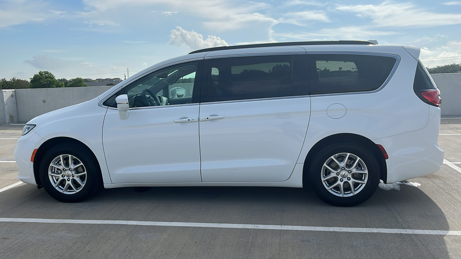 2022 Chrysler Pacifica Touring L 9