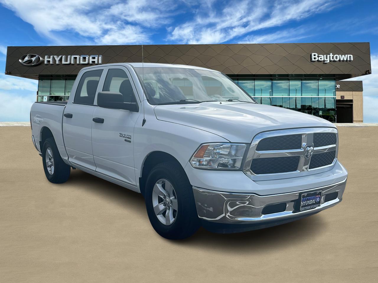 2022 Ram 1500 Classic SLT 1