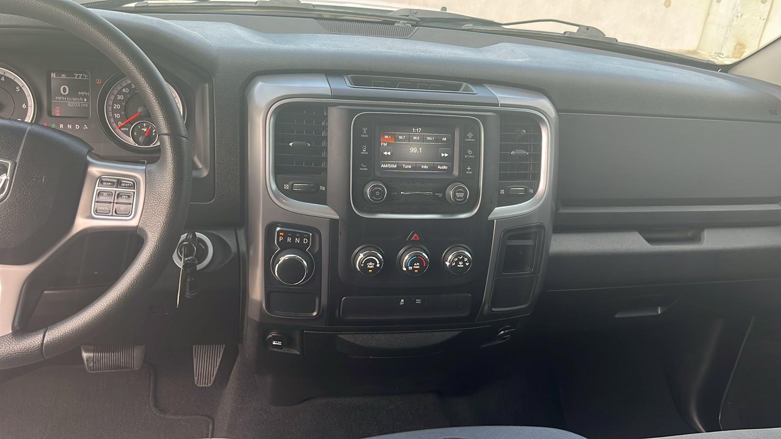 2022 Ram 1500 Classic SLT 22