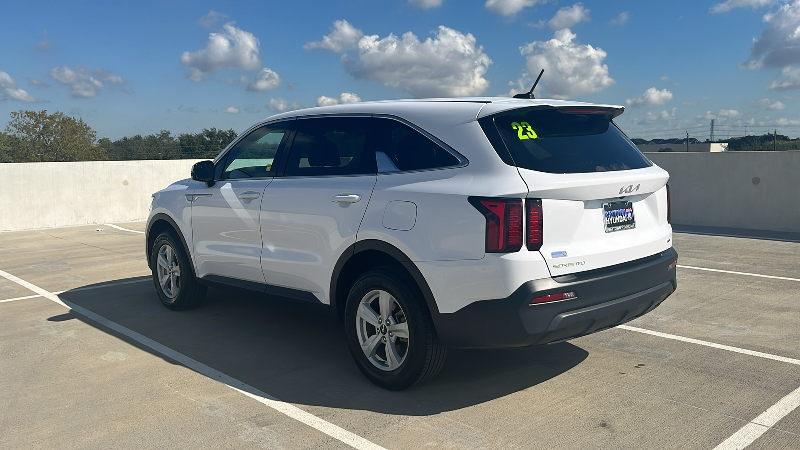 2023 Kia Sorento LX 10