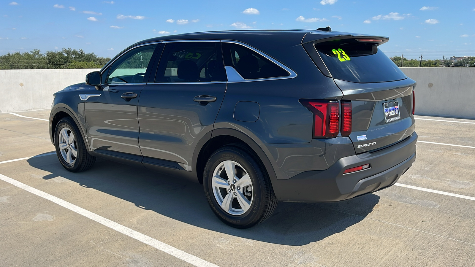 2023 Kia Sorento LX 10