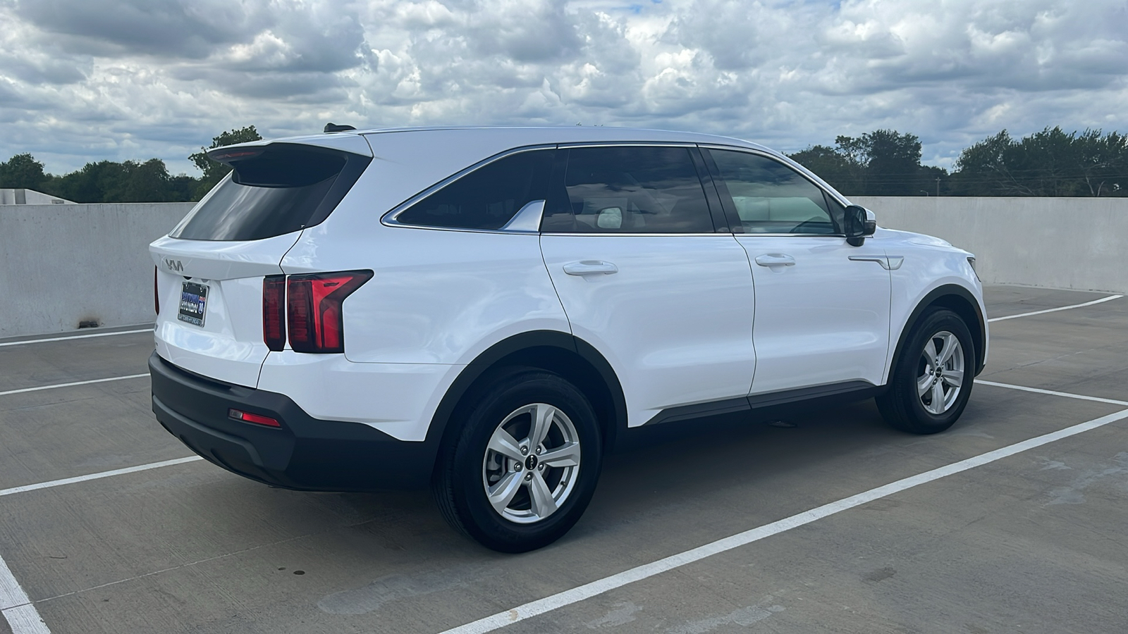 2023 Kia Sorento LX 13