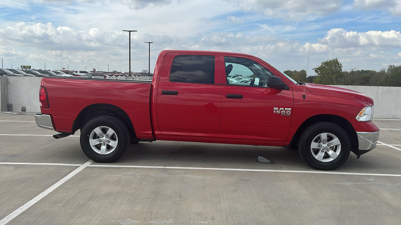 2022 Ram 1500 Classic SLT 12