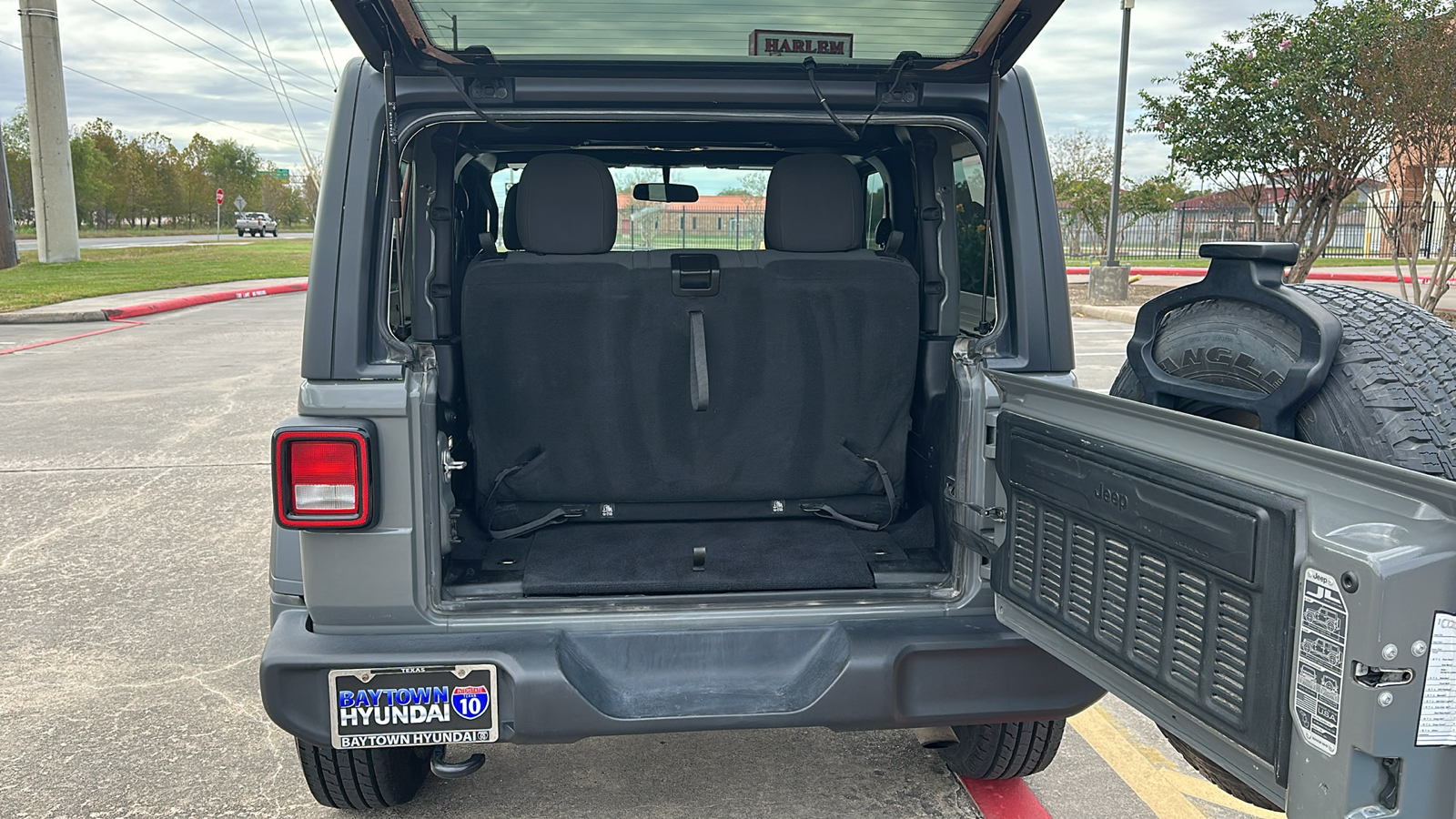 2020 Jeep Wrangler Sport S 24