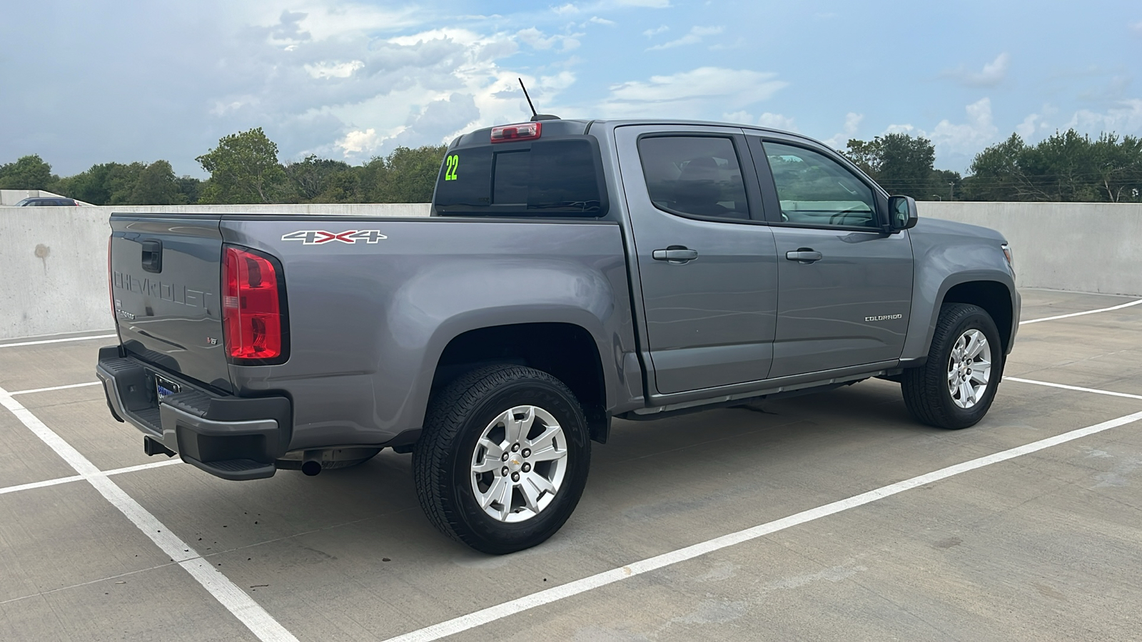 2022 Chevrolet Colorado 4WD LT 12