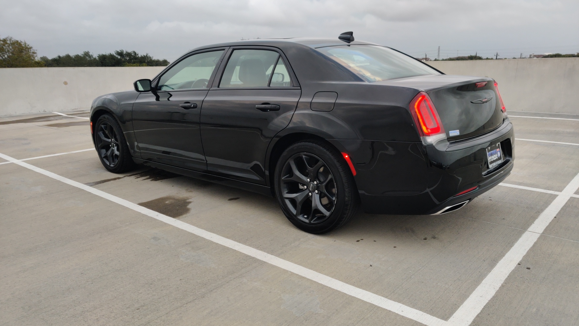 2022 Chrysler 300 300S 11