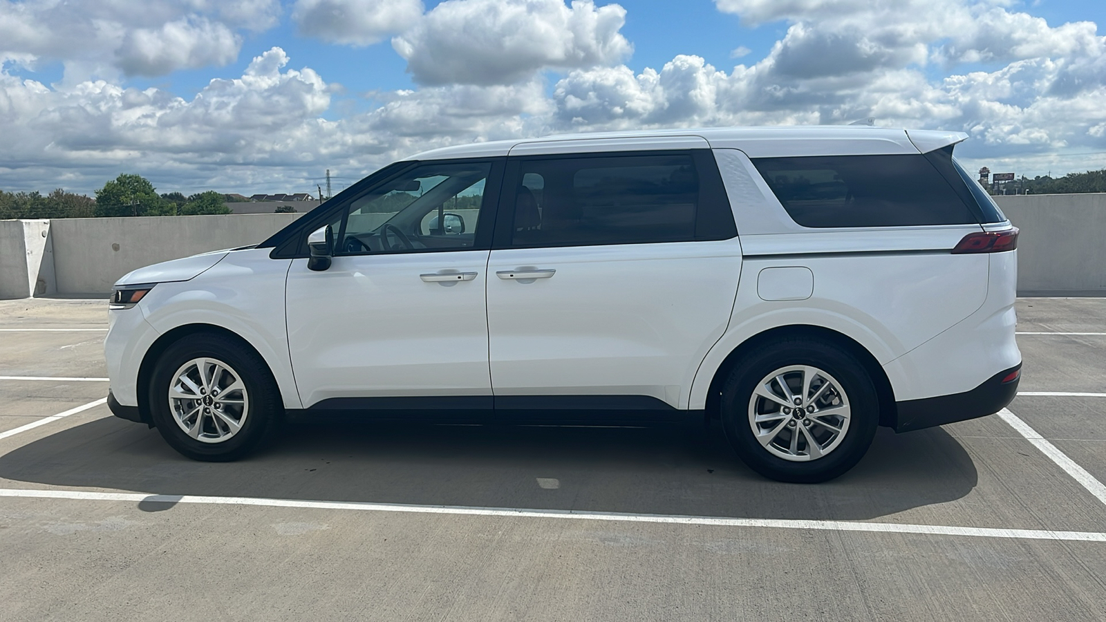 2023 Kia Carnival LX 8