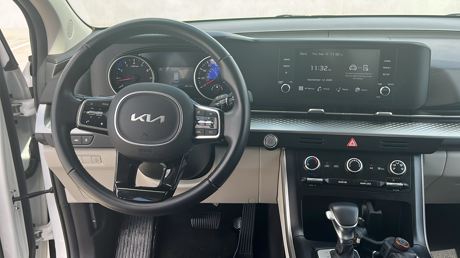 2023 Kia Carnival LX 26