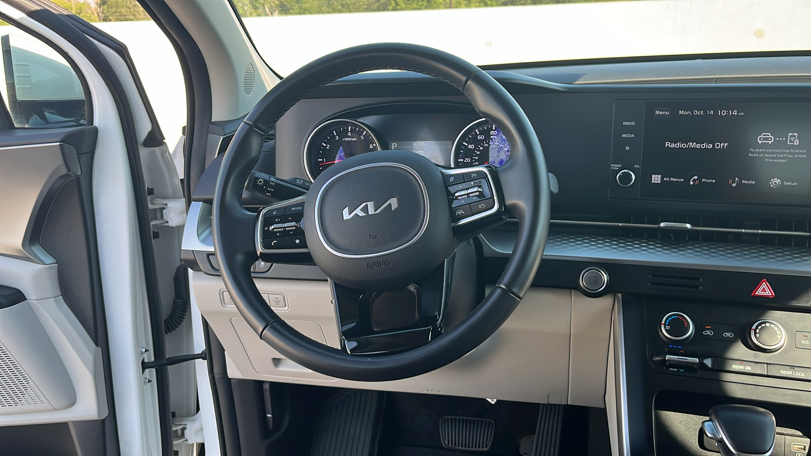 2023 Kia Carnival LX 25