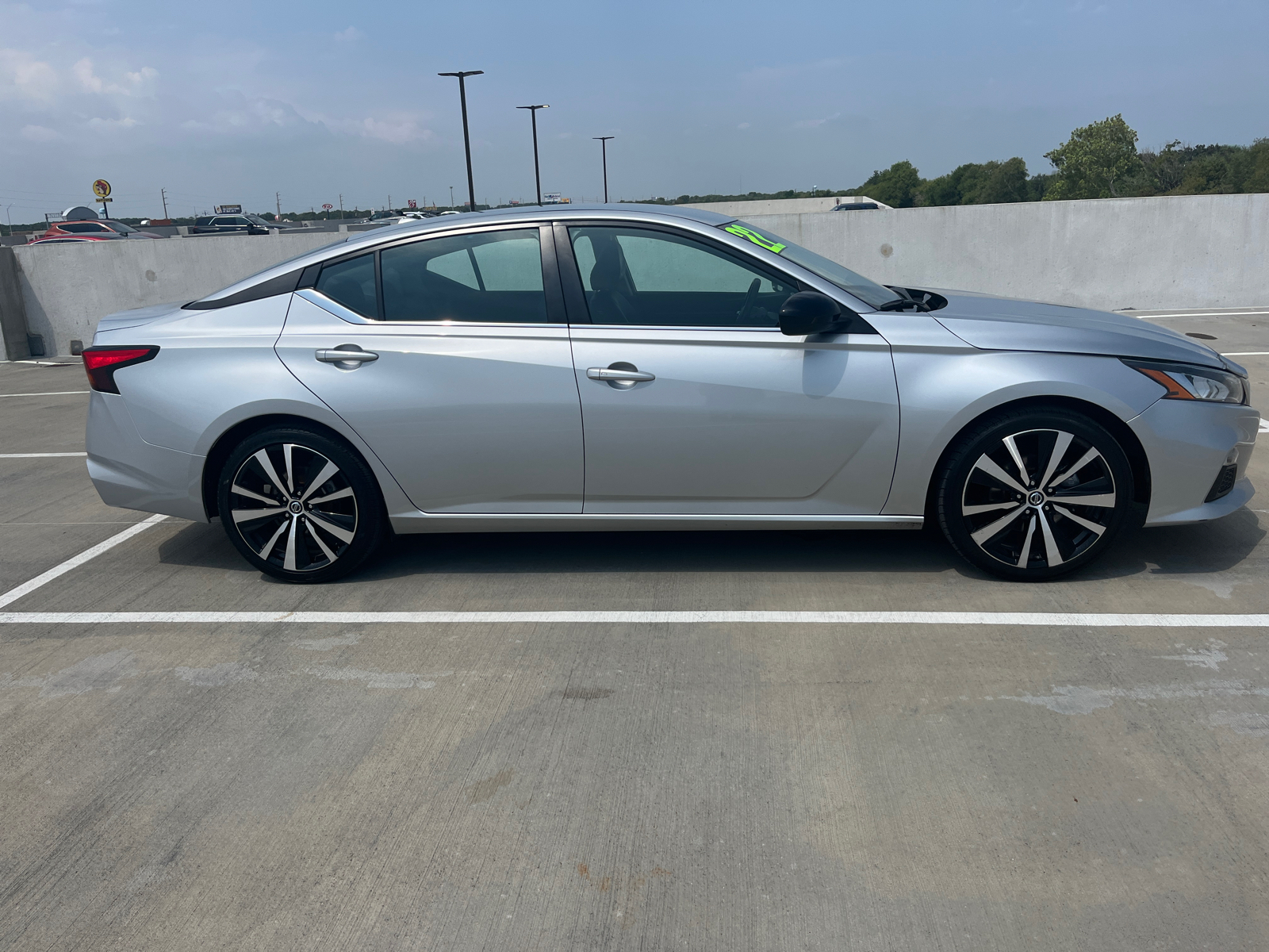 2022 Nissan Altima 2.5 SR 14