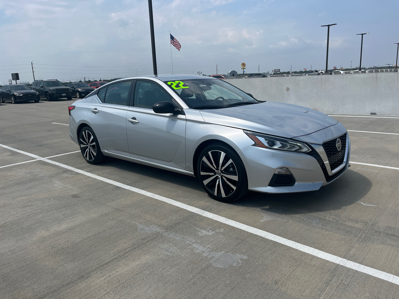 2022 Nissan Altima 2.5 SR 15