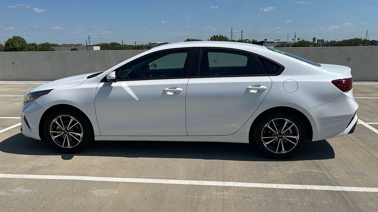 2022 Kia Forte LXS 9