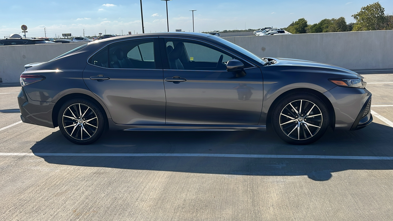 2021 Toyota Camry SE 13