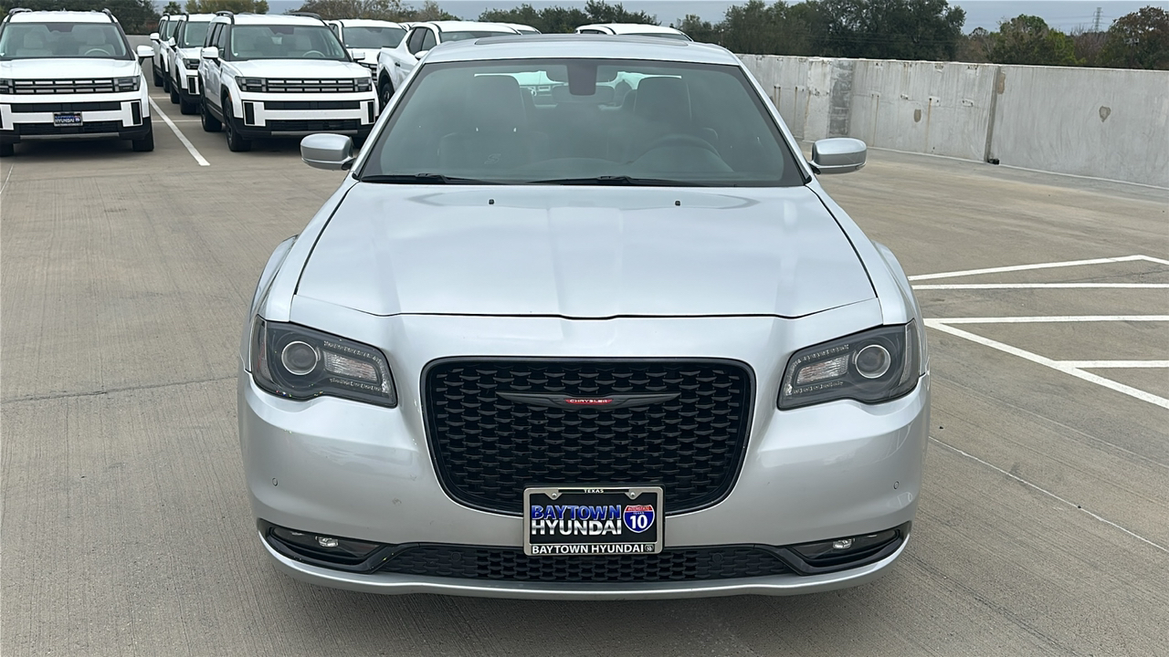 2023 Chrysler 300 300S 6