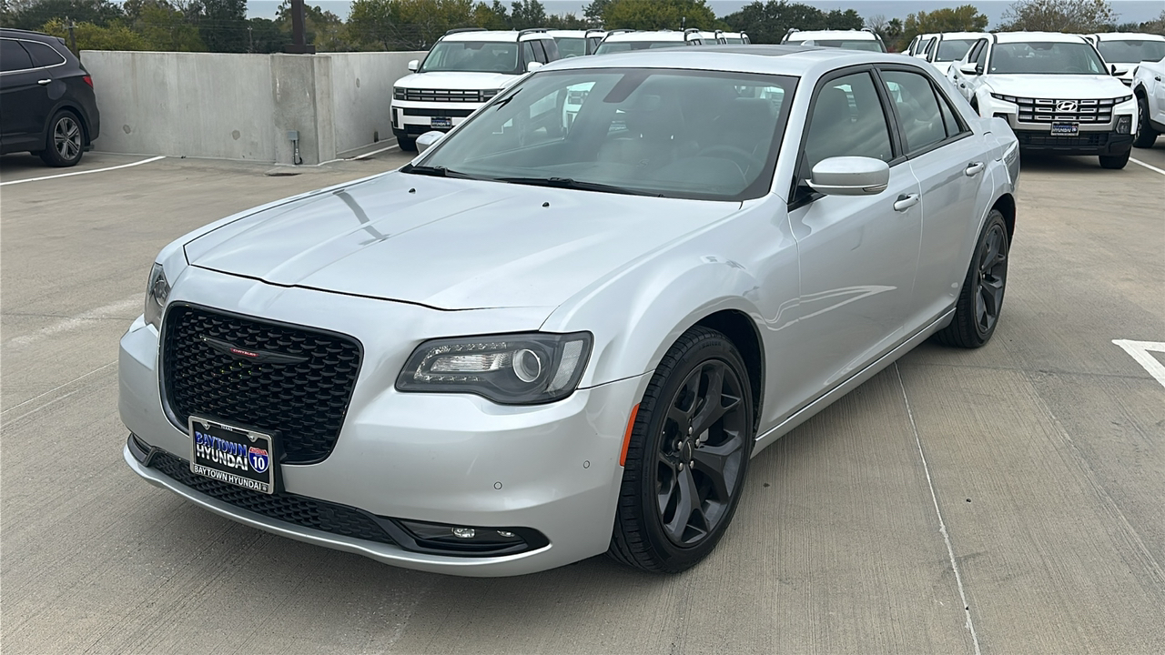 2023 Chrysler 300 300S 7