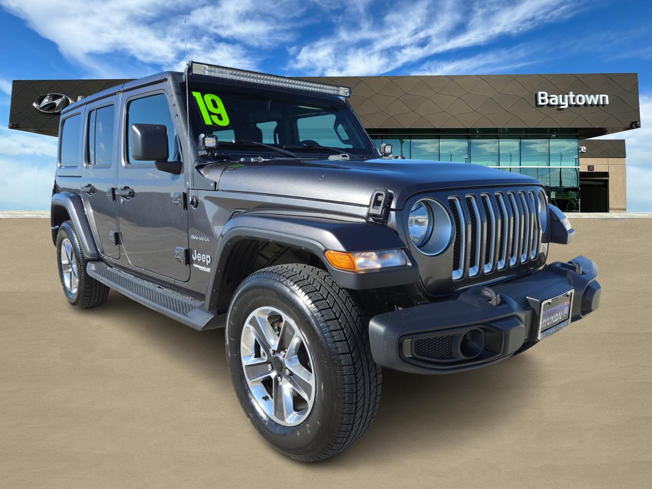 2019 Jeep Wrangler Unlimited Sahara 1