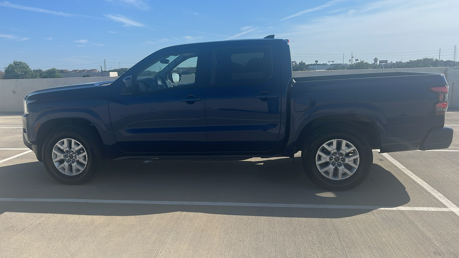 2023 Nissan Frontier SV 8