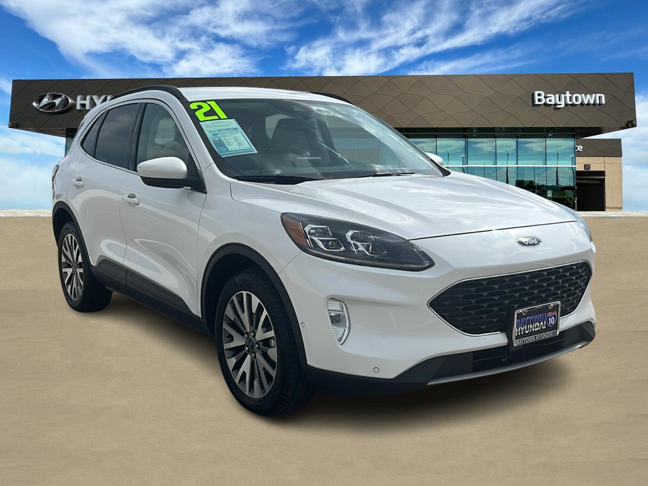 2021 Ford Escape Titanium 1