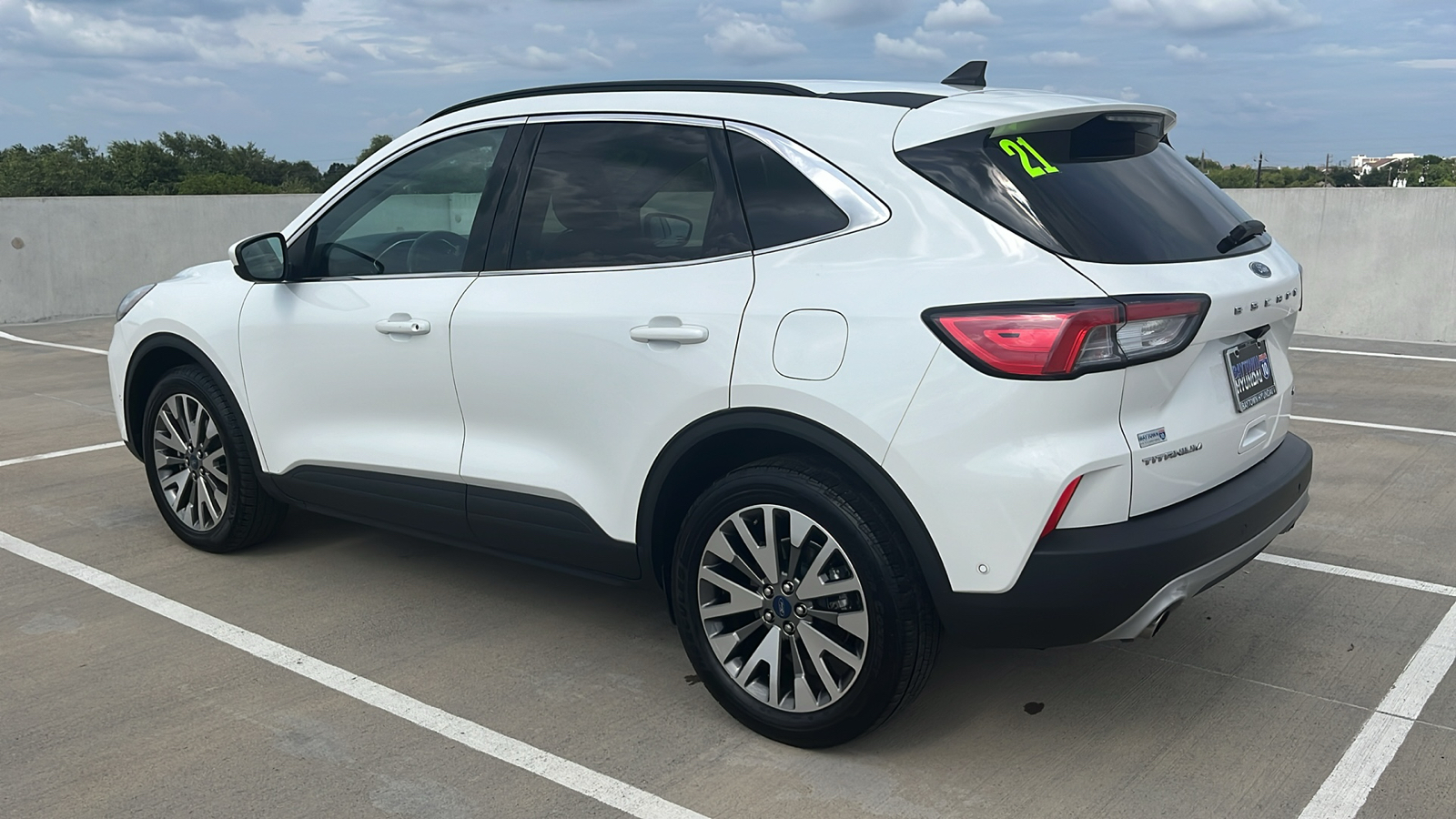 2021 Ford Escape Titanium 10