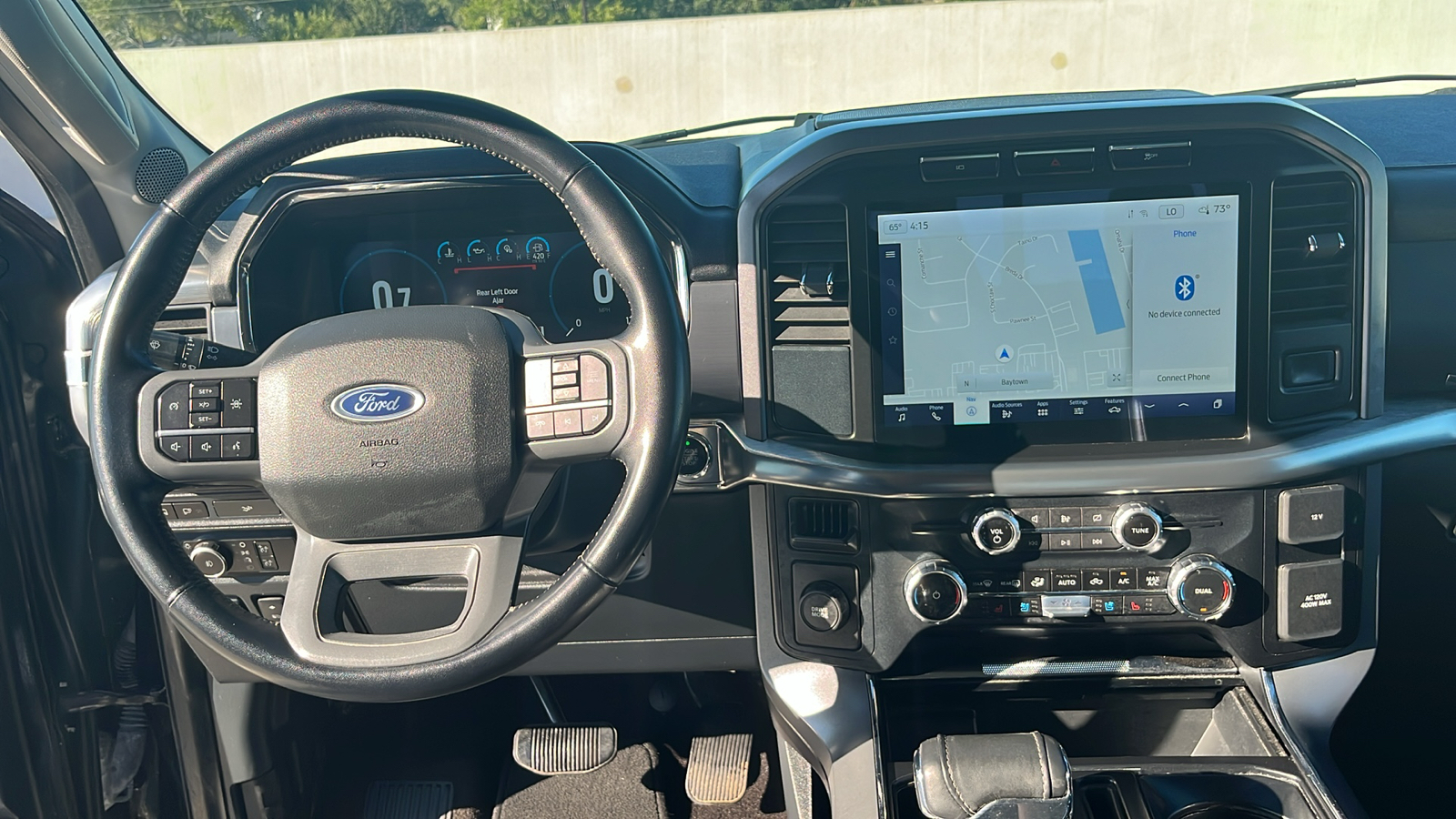 2023 Ford F-150 LARIAT 27