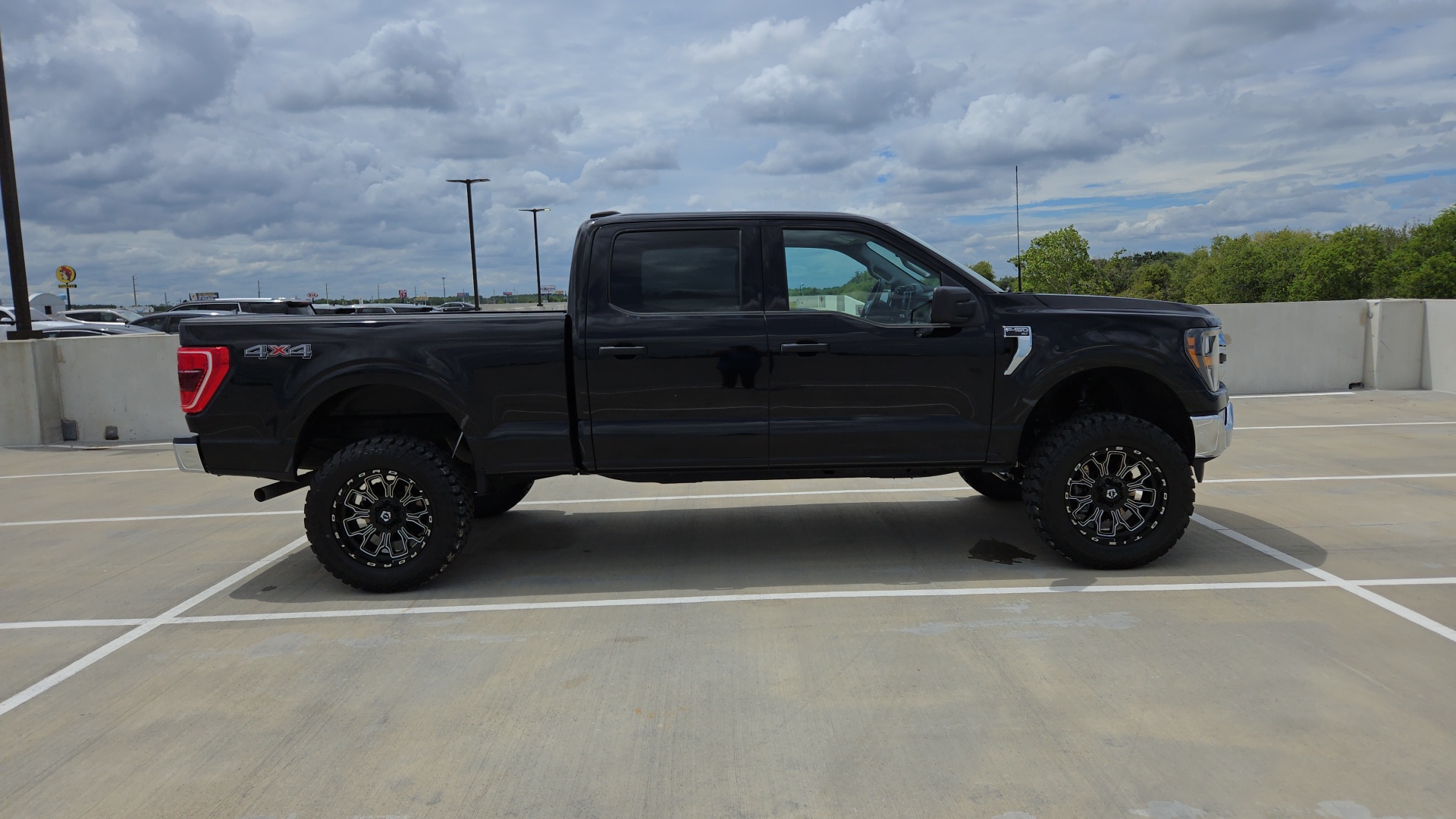 2023 Ford F-150 XLT 13