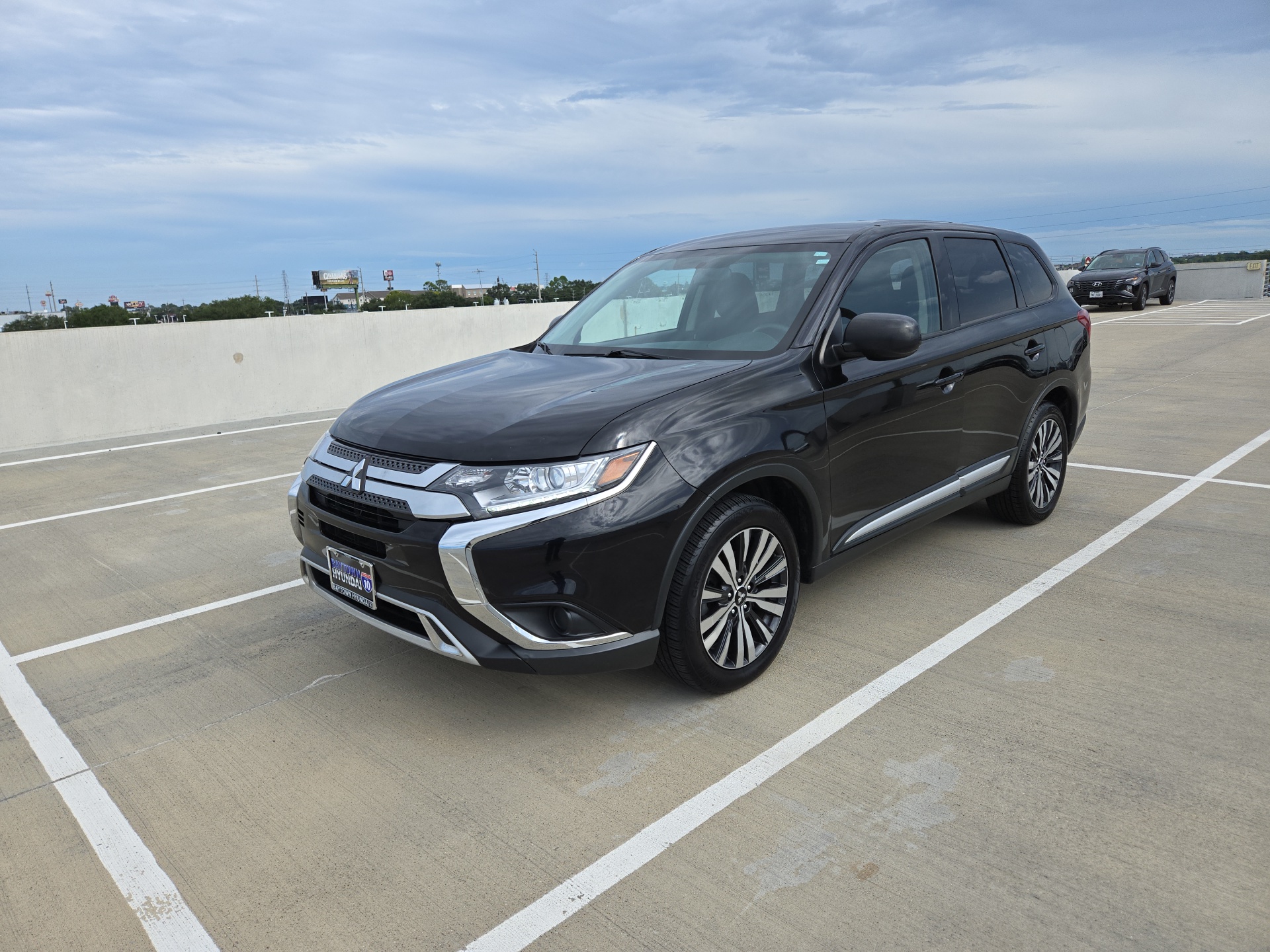 2019 Mitsubishi Outlander ES 8