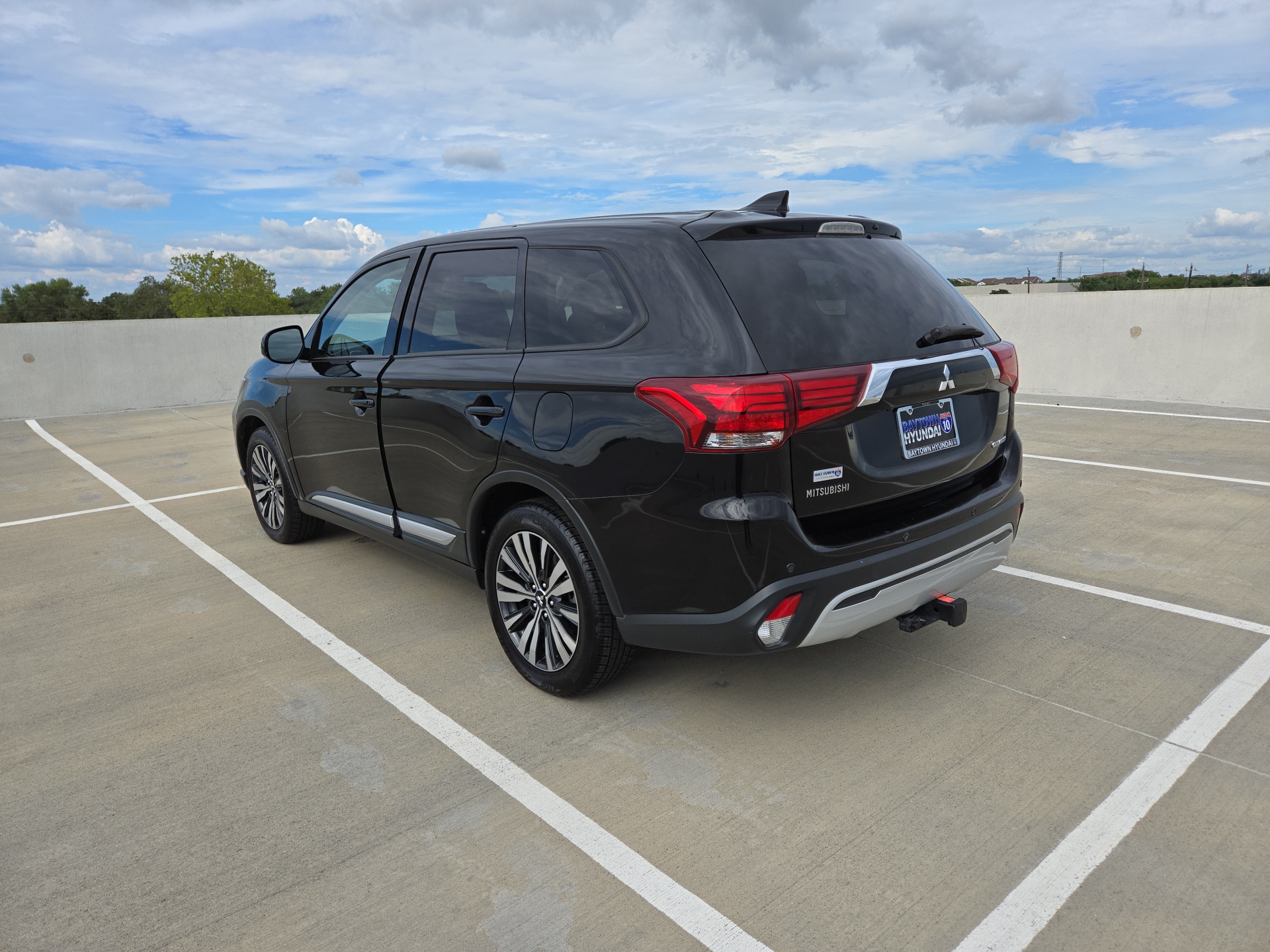 2019 Mitsubishi Outlander ES 10