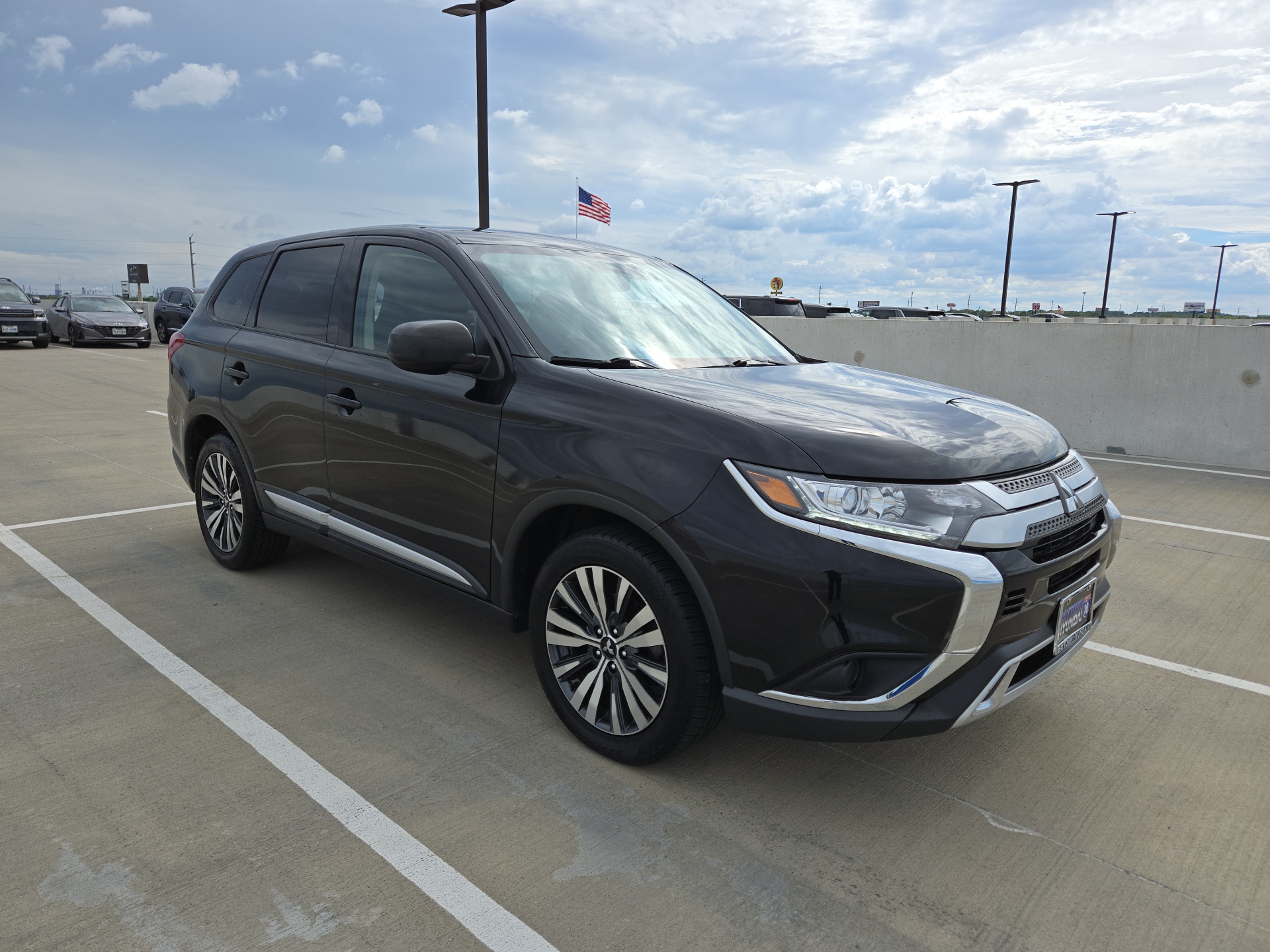 2019 Mitsubishi Outlander ES 14