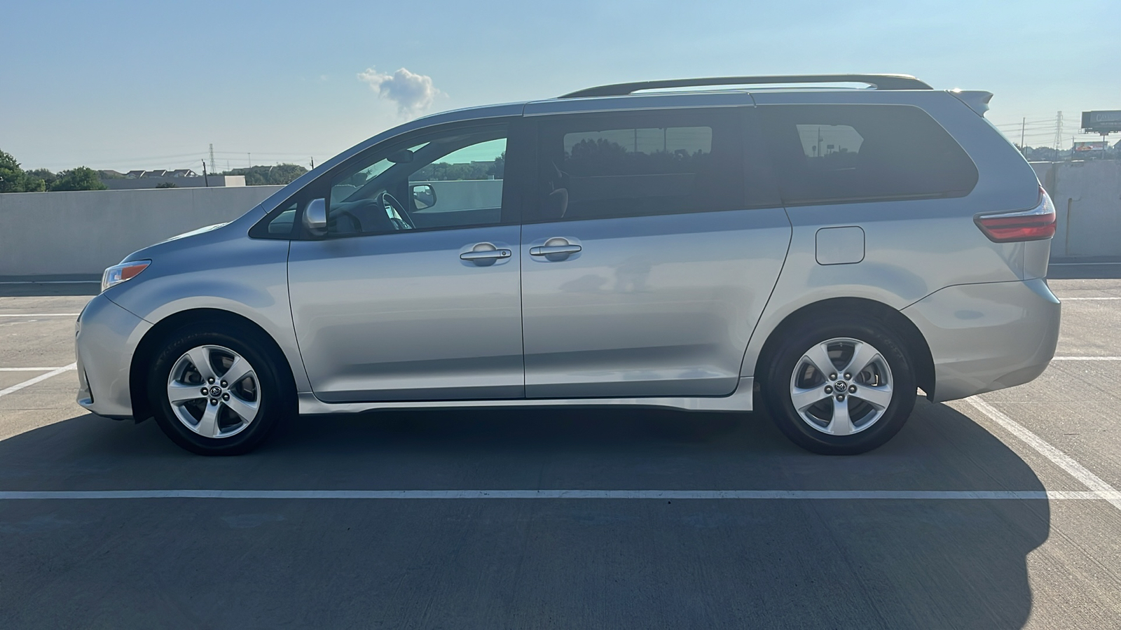 2019 Toyota Sienna L 9