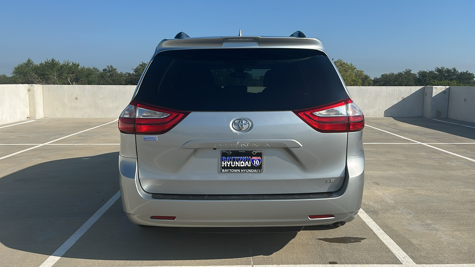 2019 Toyota Sienna L 11